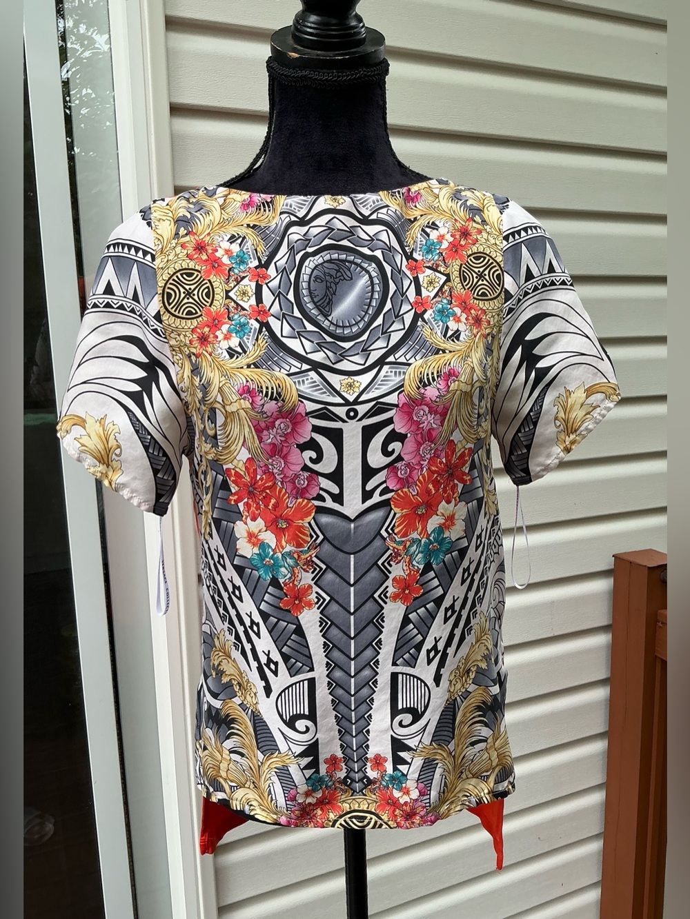 GIANI VERSACE Short Sleeve Top 🔥🔥